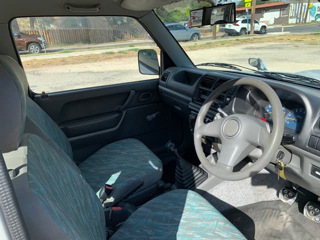 1998 Suzuki Jimny JDM car for sale — photo 15 of 17