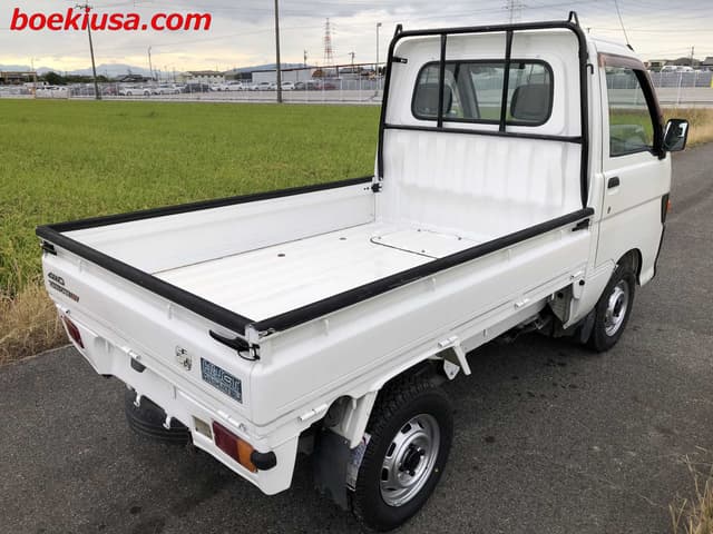 1996 Daihatsu Hijet JDM car for sale — photo 4 of 22