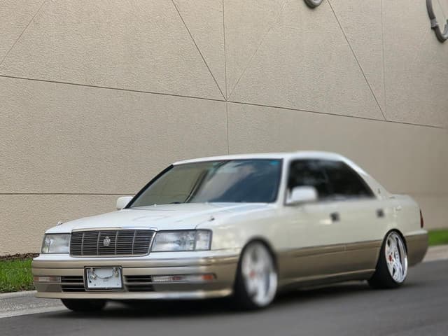1996 Toyota Crown JDM car for sale — photo 20 of 25