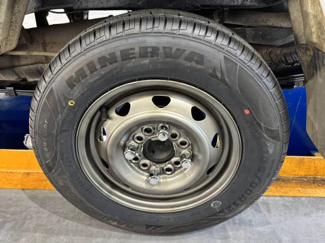 1999 Mitsubishi Minicab JDM car for sale — photo 16 of 25