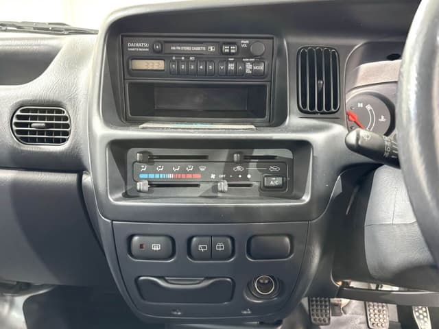 2000 Daihatsu Hijet JDM car for sale — photo 12 of 25