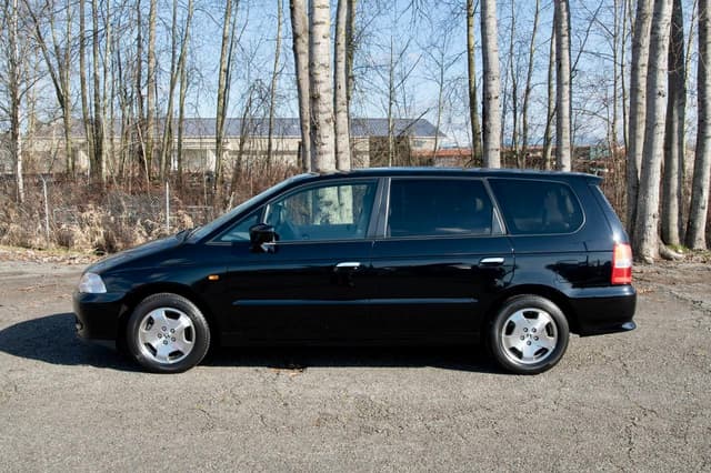 1999 Honda Odyssey JDM car for sale — photo 4 of 21