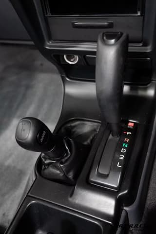 1996 Toyota Hilux Surf JDM car for sale — photo 10 of 25