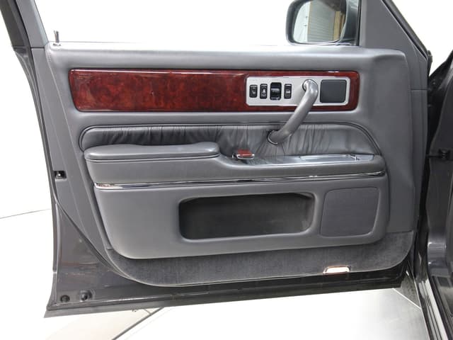 1997 Toyota Century JDM car for sale — photo 21 of 25