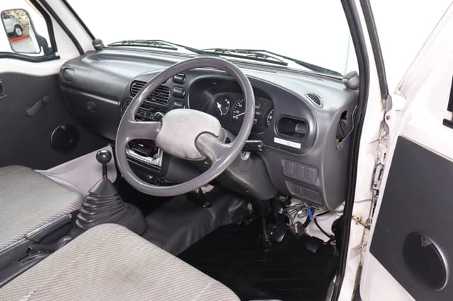 1997 Daihatsu Hijet JDM car for sale — photo 9 of 25