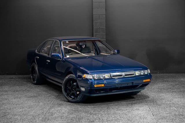 1990 Nissan Cefiro JDM car for sale — photo 6 of 17