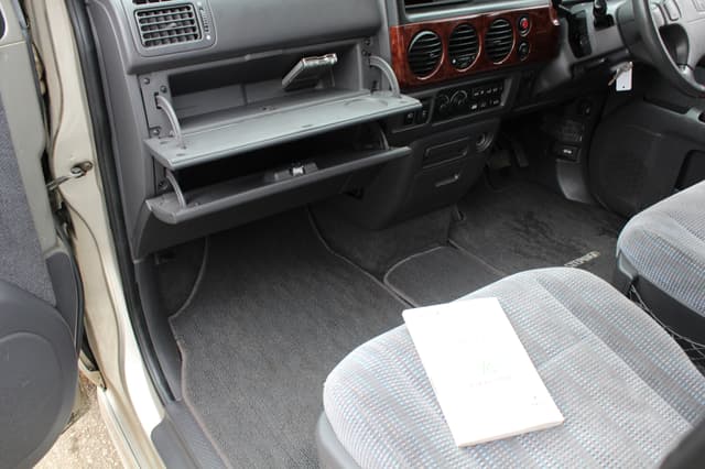 1999 Honda Stepwagon JDM car for sale — photo 21 of 25