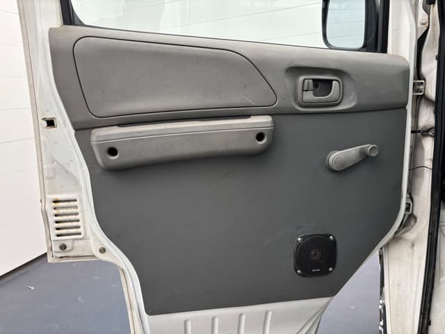 2000 Mitsubishi Minicab JDM car for sale — photo 22 of 25