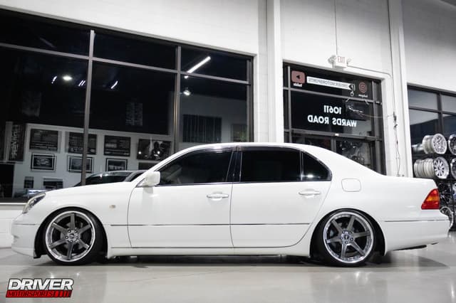 2001 Toyota Celsior JDM car for sale — photo 7 of 25