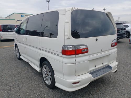 1998 Mitsubishi Delica JDM car for sale — photo 3 of 15