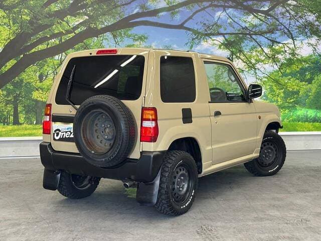 2001 Mitsubishi Pajero Mini JDM car for sale — photo 2 of 12