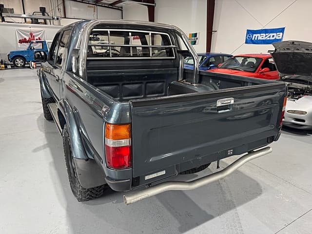 1994 Toyota Hilux JDM car for sale — photo 5 of 25