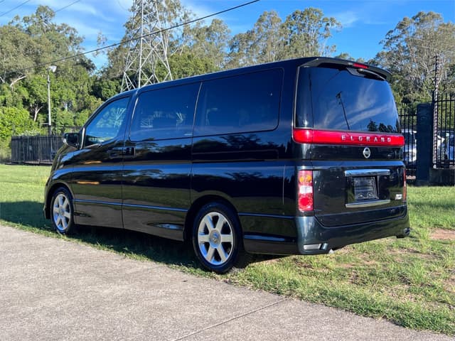 2007 Nissan Elgrand JDM car for sale — photo 8 of 16