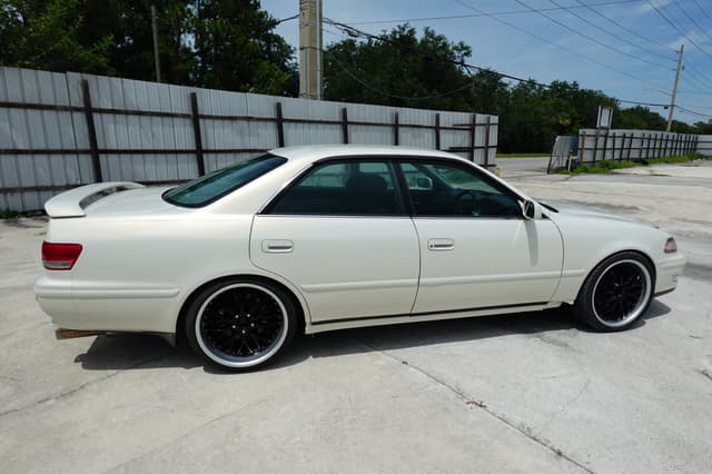 2000 Toyota Mark II JDM car for sale — photo 11 of 17