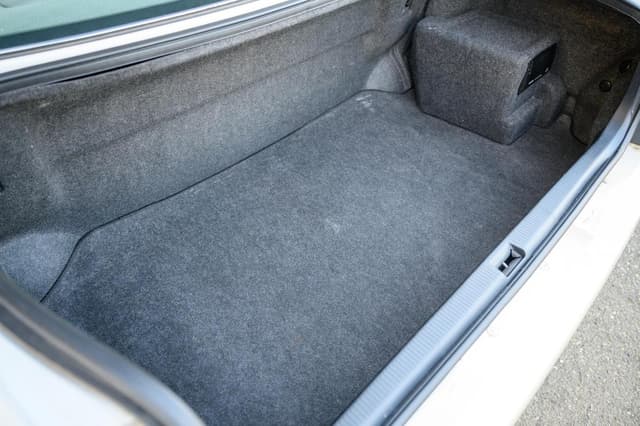 1996 Toyota Crown JDM car for sale — photo 22 of 24