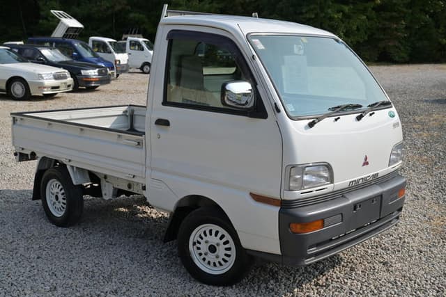 1998 Mitsubishi Minicab JDM car for sale — photo 2 of 2