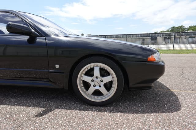 1989 Nissan Skyline JDM car for sale — photo 5 of 20