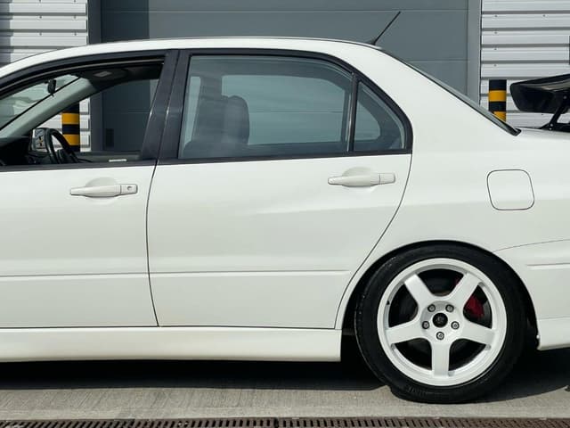 2001 Mitsubishi Lancer Evolution JDM car for sale — photo 24 of 25