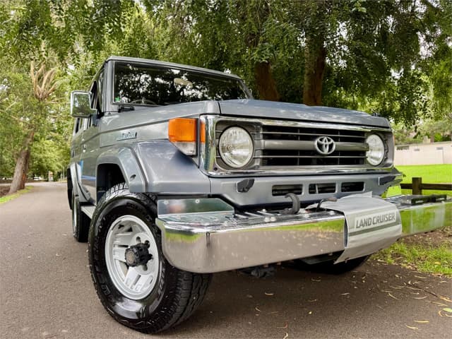 1999 Toyota Land Cruiser JDM car for sale — photo 16 of 25