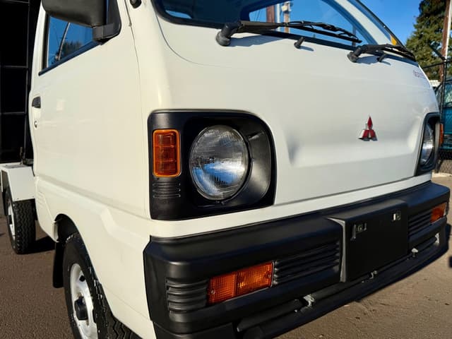 1991 Mitsubishi Minicab JDM car for sale — photo 17 of 25