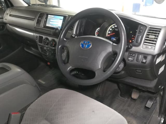 2008 Toyota HiAce JDM car for sale — photo 3 of 6
