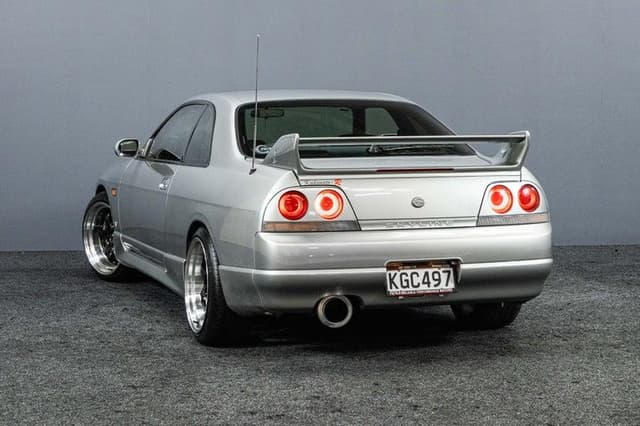1996 Nissan Skyline JDM car for sale — photo 10 of 19