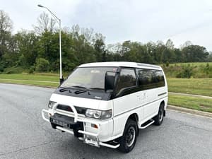 1991 Mitsubishi Delica JDM car for sale