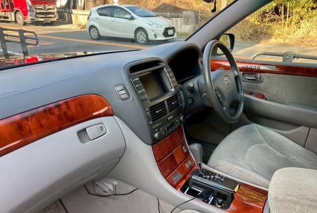 2002 Toyota Celsior JDM car for sale — photo 23 of 25