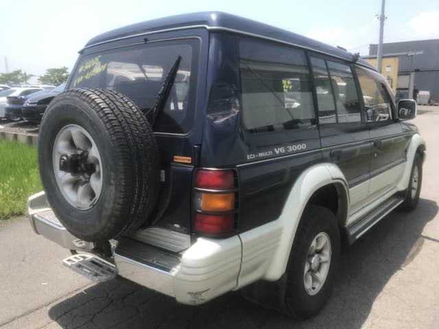 1994 Mitsubishi Pajero JDM car for sale — photo 4 of 5