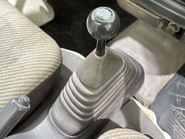 1997 Daihatsu Hijet JDM car for sale — photo 22 of 25