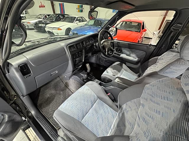 2000 Toyota Hilux JDM car for sale — photo 17 of 25