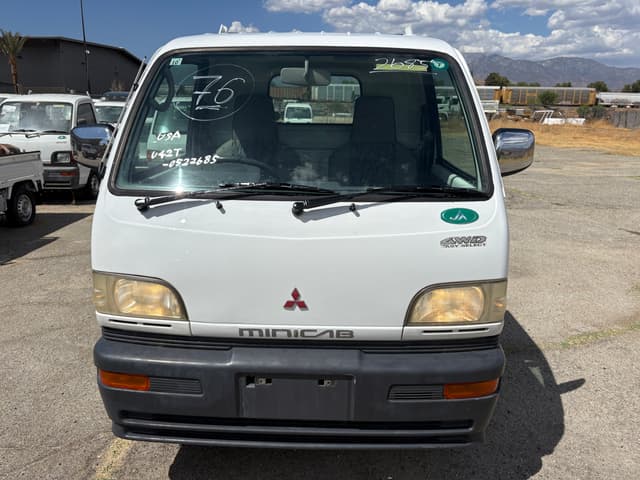 1998 Mitsubishi Minicab JDM car for sale — photo 2 of 25