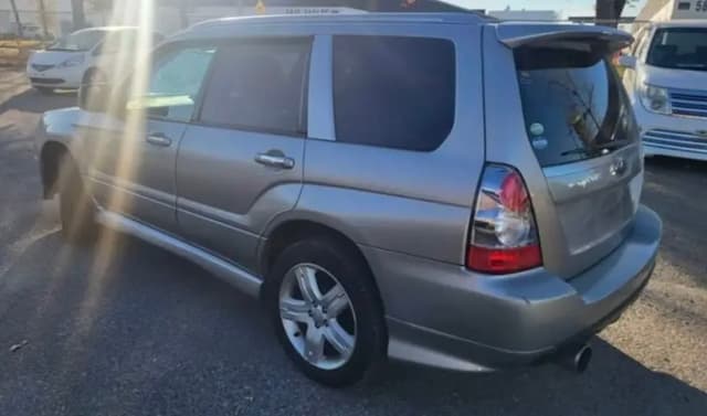 2005 Subaru Forester JDM car for sale — photo 3 of 12