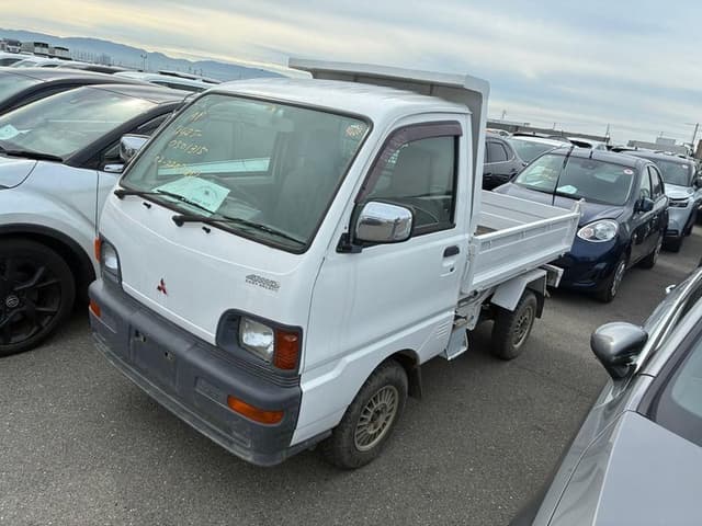 1997 Mitsubishi Minicab JDM car for sale — photo 2 of 2