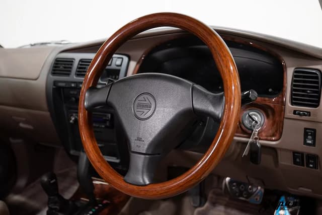 1998 Toyota Hilux JDM car for sale — photo 12 of 25