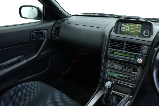 2000 Nissan Skyline JDM car for sale — photo 17 of 25