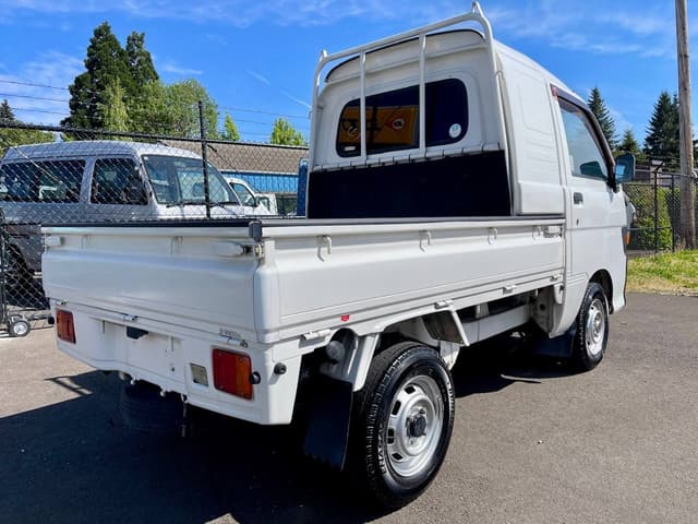 1997 Daihatsu Hijet JDM car for sale — photo 7 of 25