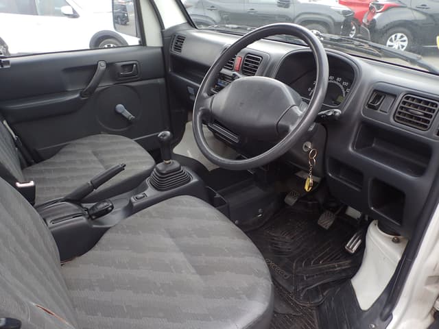 2005 Suzuki Carry JDM car for sale — photo 11 of 25