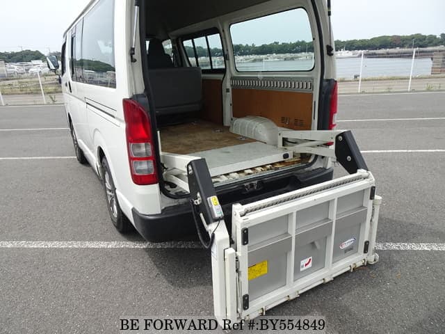 2010 Toyota HiAce JDM car for sale — photo 22 of 25