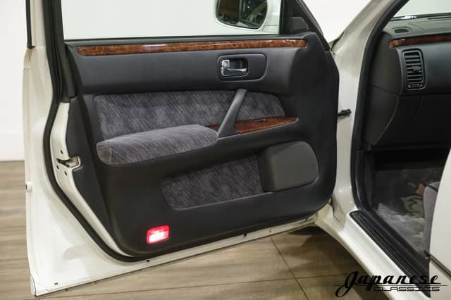 1996 Nissan Cima JDM car for sale — photo 20 of 25