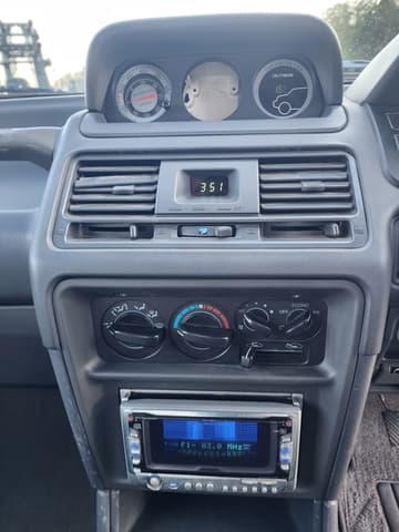 1996 Mitsubishi Pajero JDM car for sale — photo 18 of 24