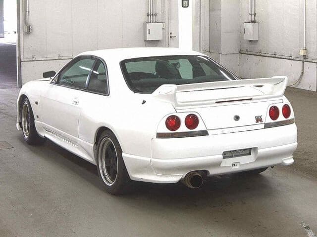 1993 Nissan Skyline JDM car for sale — photo 2 of 6
