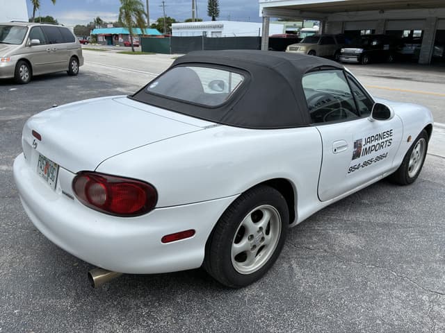 2001 Mazda Roadster (Eunos Roadster / MX-5) JDM car for sale — photo 3 of 12