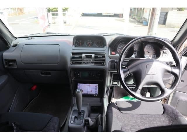 1998 Mitsubishi Pajero JDM car for sale — photo 3 of 23