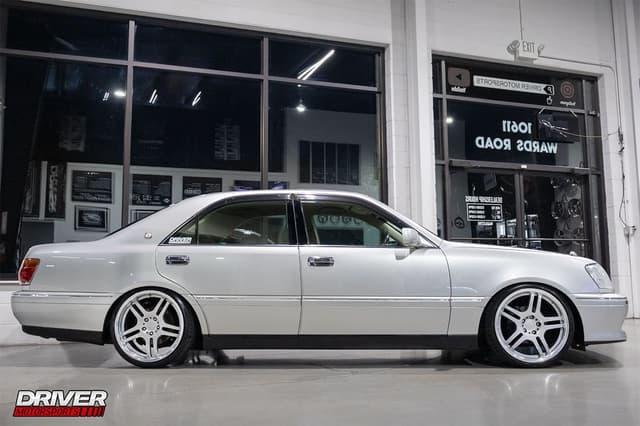 2000 Toyota Crown JDM car for sale — photo 11 of 25