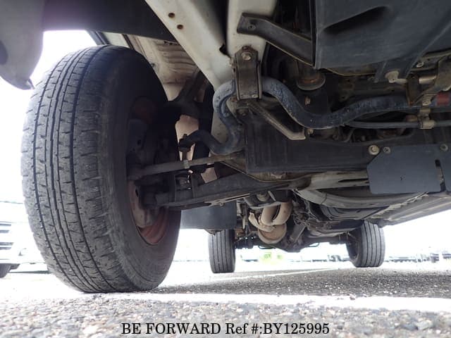 2002 Toyota HiAce JDM car for sale — photo 13 of 25