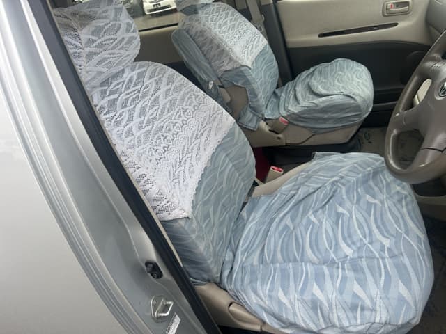 2001 Toyota Grand Hiace JDM car for sale — photo 16 of 25