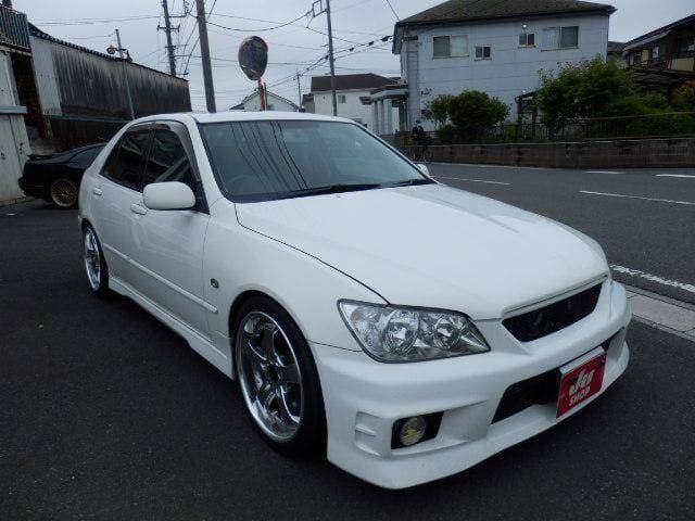 2001 Toyota Altezza JDM car for sale — photo 6 of 20