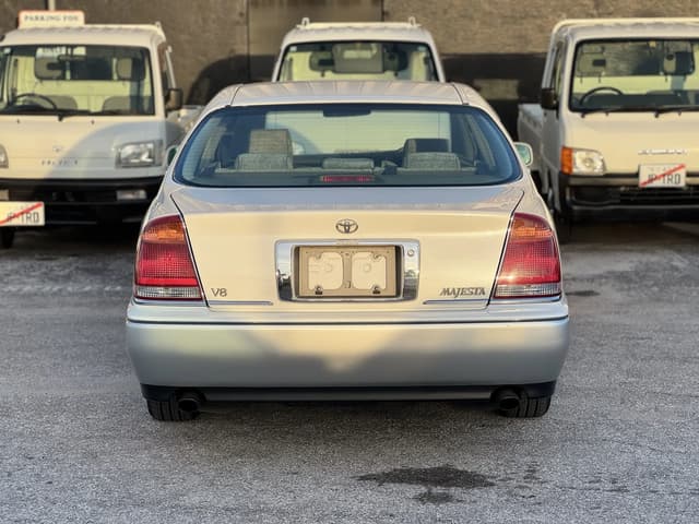 2000 Toyota Majesta JDM car for sale — photo 14 of 25