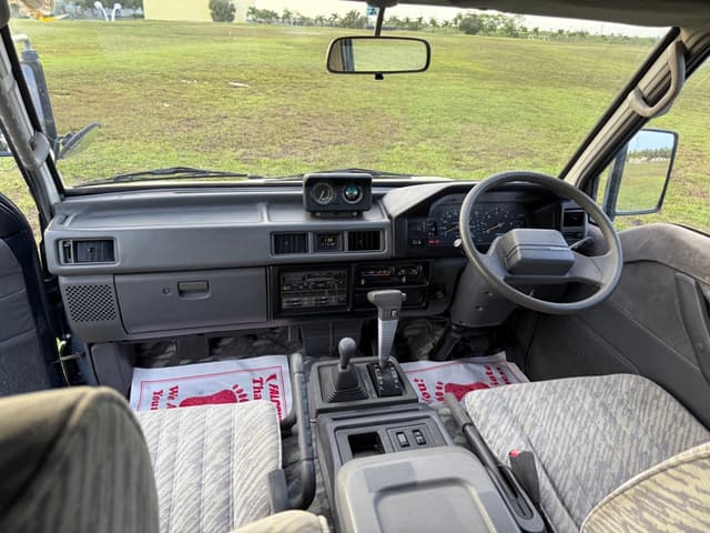 1993 Mitsubishi Delica JDM car for sale — photo 15 of 16